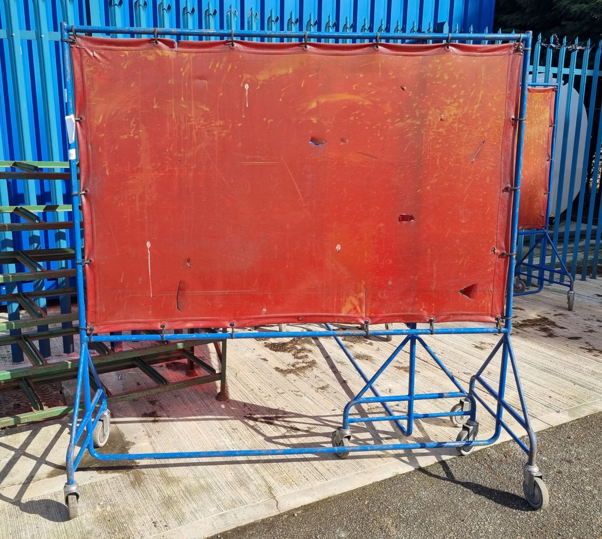 Blue, metal frame wheeled welding screen - L 190 x W 65 x H 190 cm