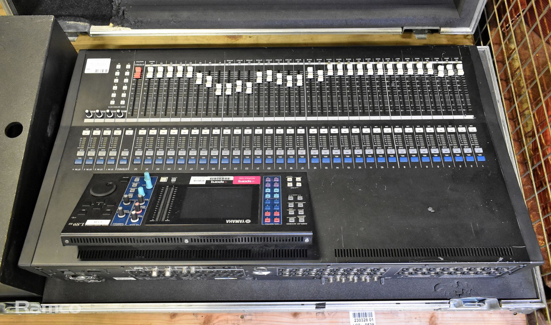 Yamaha LS932CH sound mixing desk - in case - Image 2 of 9