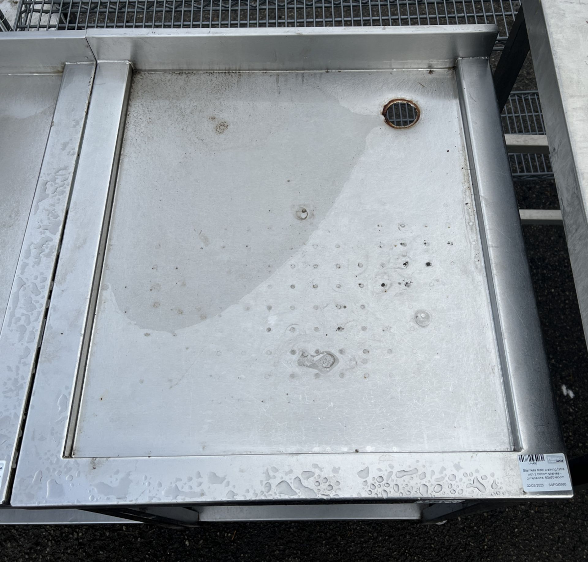 Stainless steel draining table with 2 bottom shelves - dimensions: 60 x 65 x 95cm - Image 2 of 3