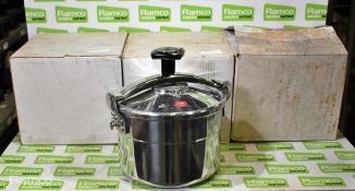 3x Tefal 6 ltr aluminium pressure cookers