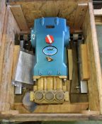 Cat Pumps 3537.DG corrosion resistant plunger pump