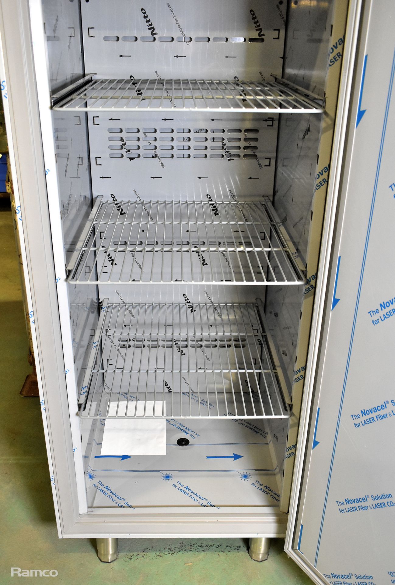 Iceinox VTS 610 CR stainless steel upright single door refrigerator with 3 adjustable shelves - Image 2 of 6