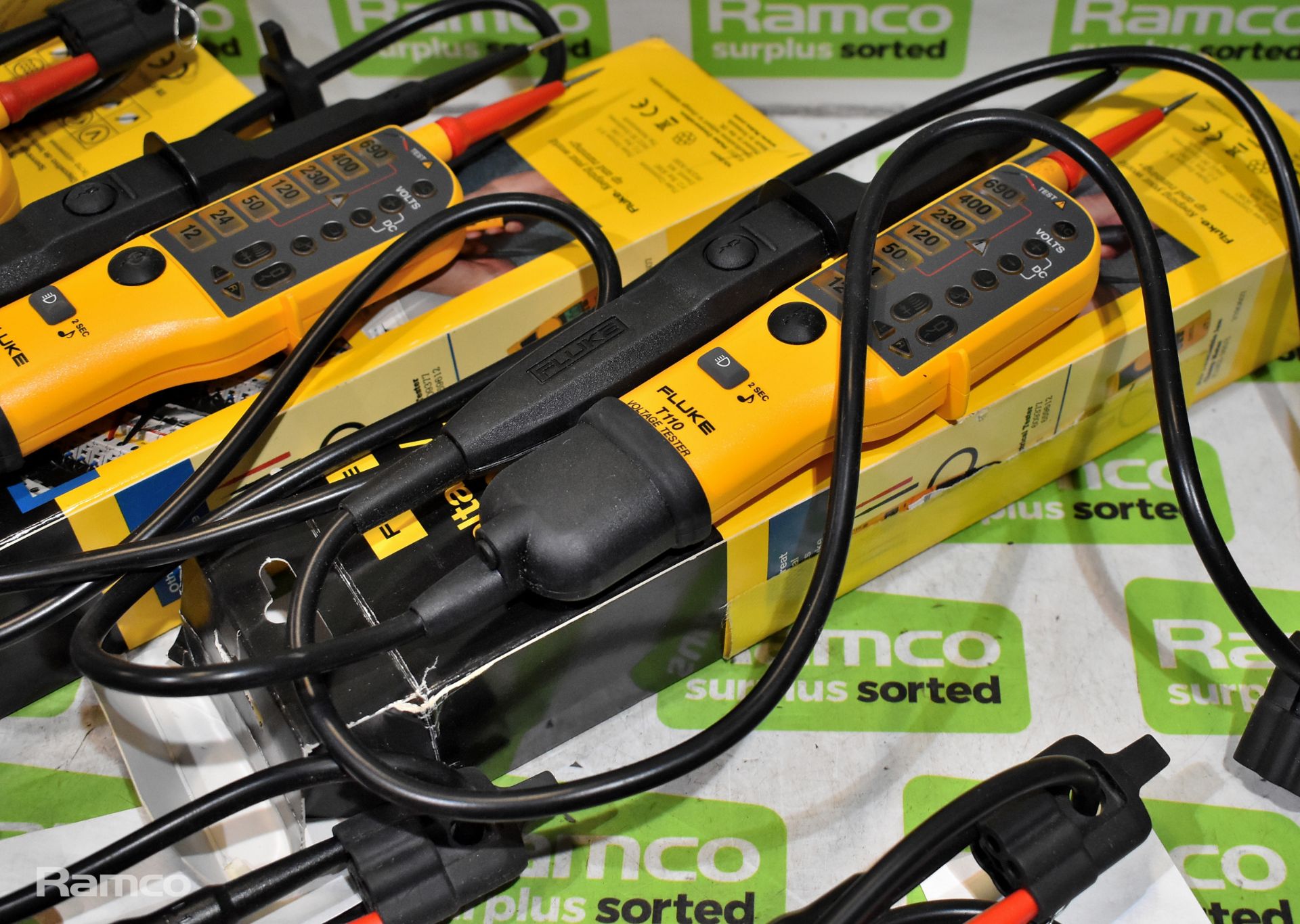 6x Fluke T110 voltage and continuity testers - Image 3 of 5