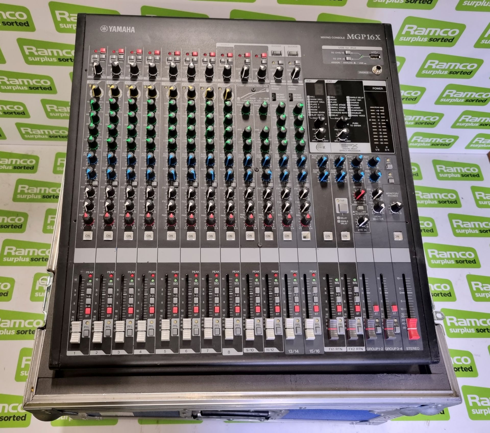 Yamaha MGP16X 16 channel audio mixer in flight case - Image 2 of 7