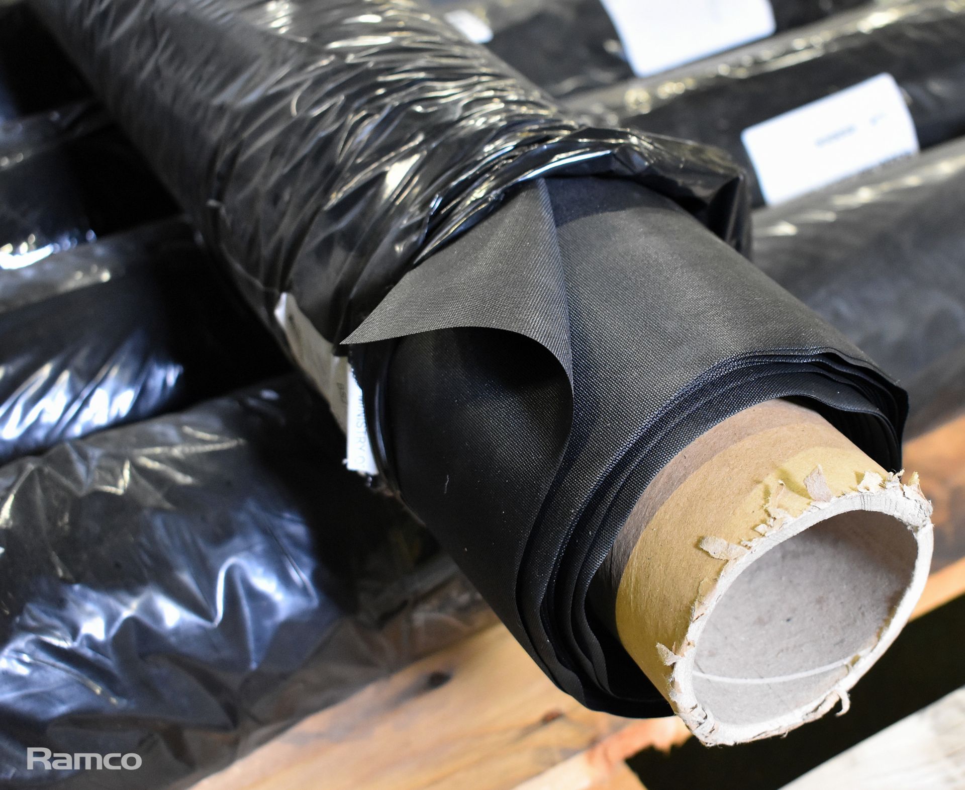 Black solid rubber sheeting - BS2752 compound - C40 - 914mm x 0.8mm thick x 10M L - Image 3 of 5