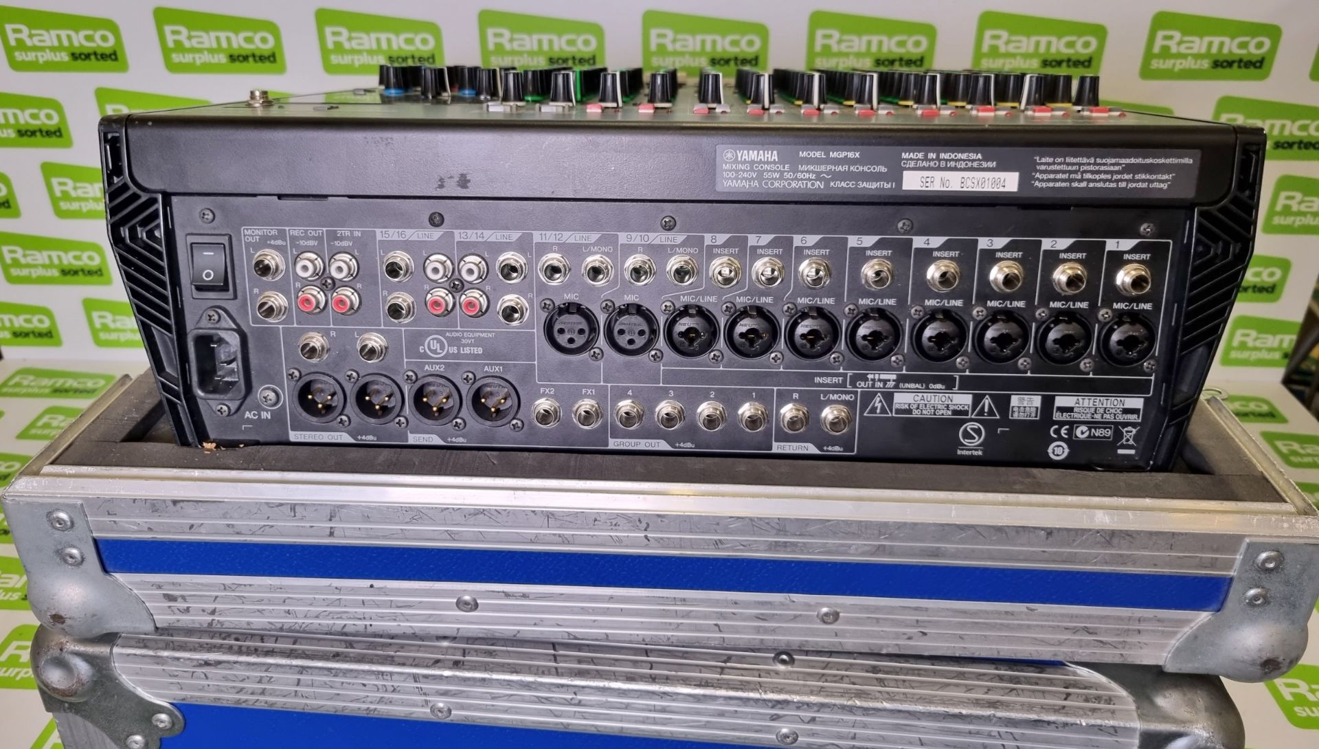 Yamaha MGP16X 16 channel audio mixer in flight case - Image 6 of 7