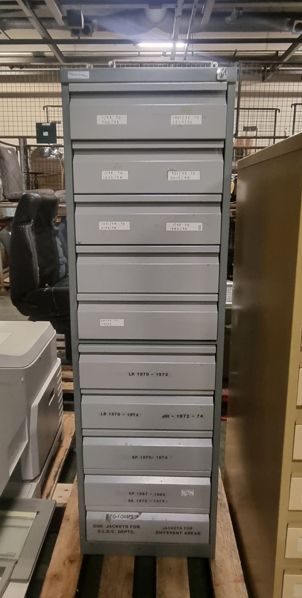 10 drawer filing cabinet - 65 x 40 x 133cm