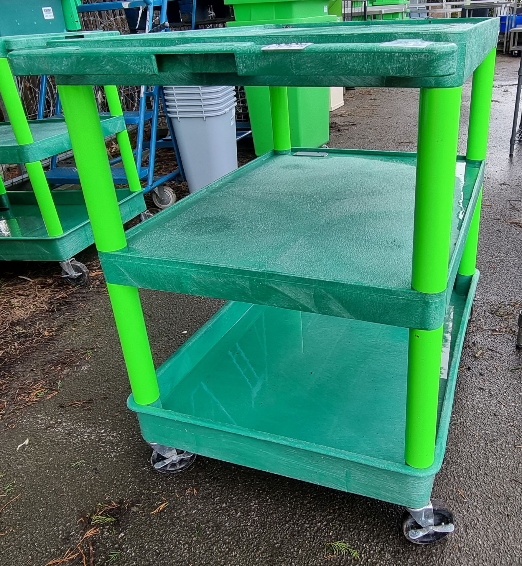 Luxor 3 tier green plastic trolley - dimensions 88 x 61 x 85cm - Image 2 of 2