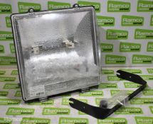 Newlec NLF-150MH external light fitting with Venture 150W lamp - unused