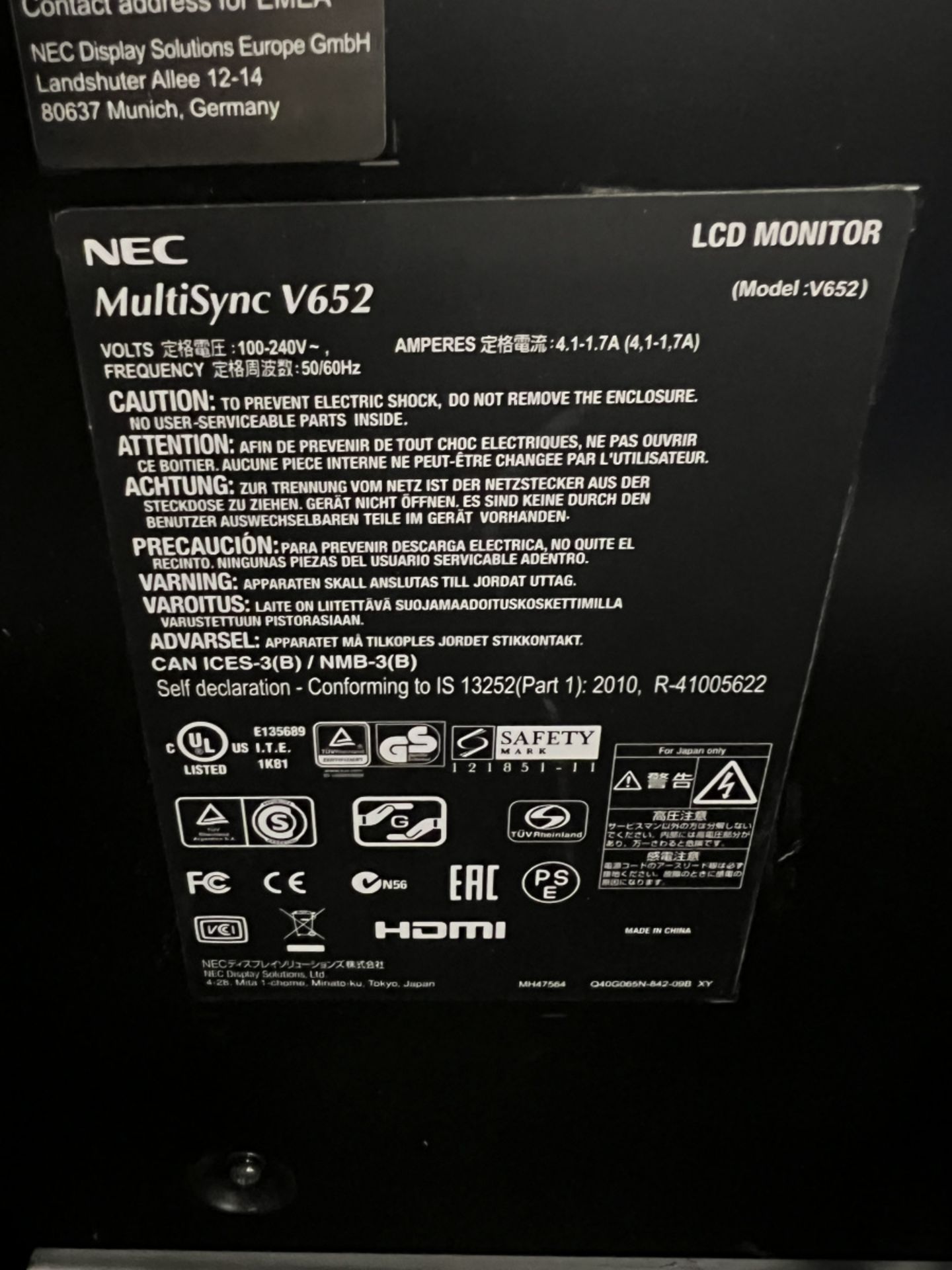 NEC V652 MultiSync 65 inch LED-backlit LCD display (160x10x90cm) in flight case - 170 x 40 x 120cm - Image 4 of 5