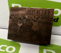 Printing plate with image family on holiday in Skegness - 9 x 7 x 2.5cm