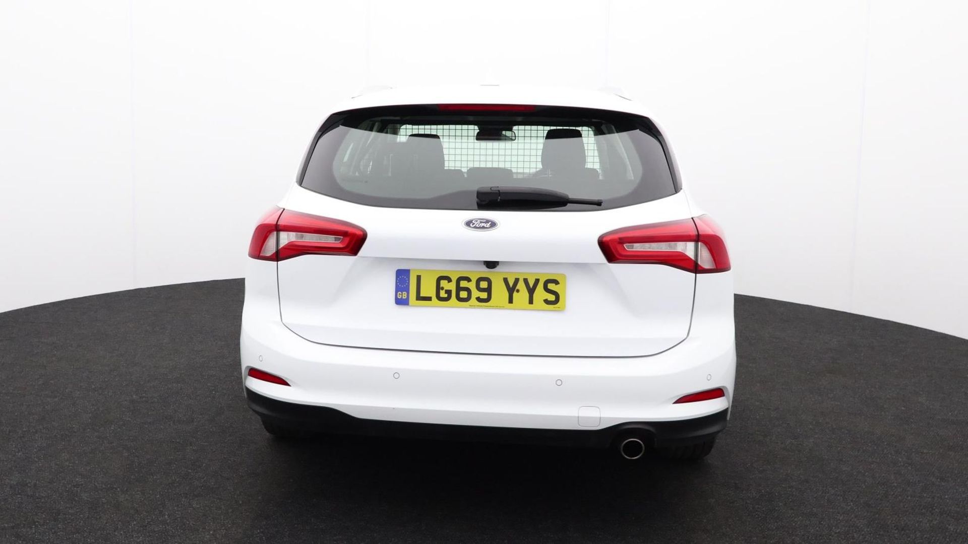 LG69 YYS - Ford Focus ZETEC Estate TDCI Auto - Image 8 of 48