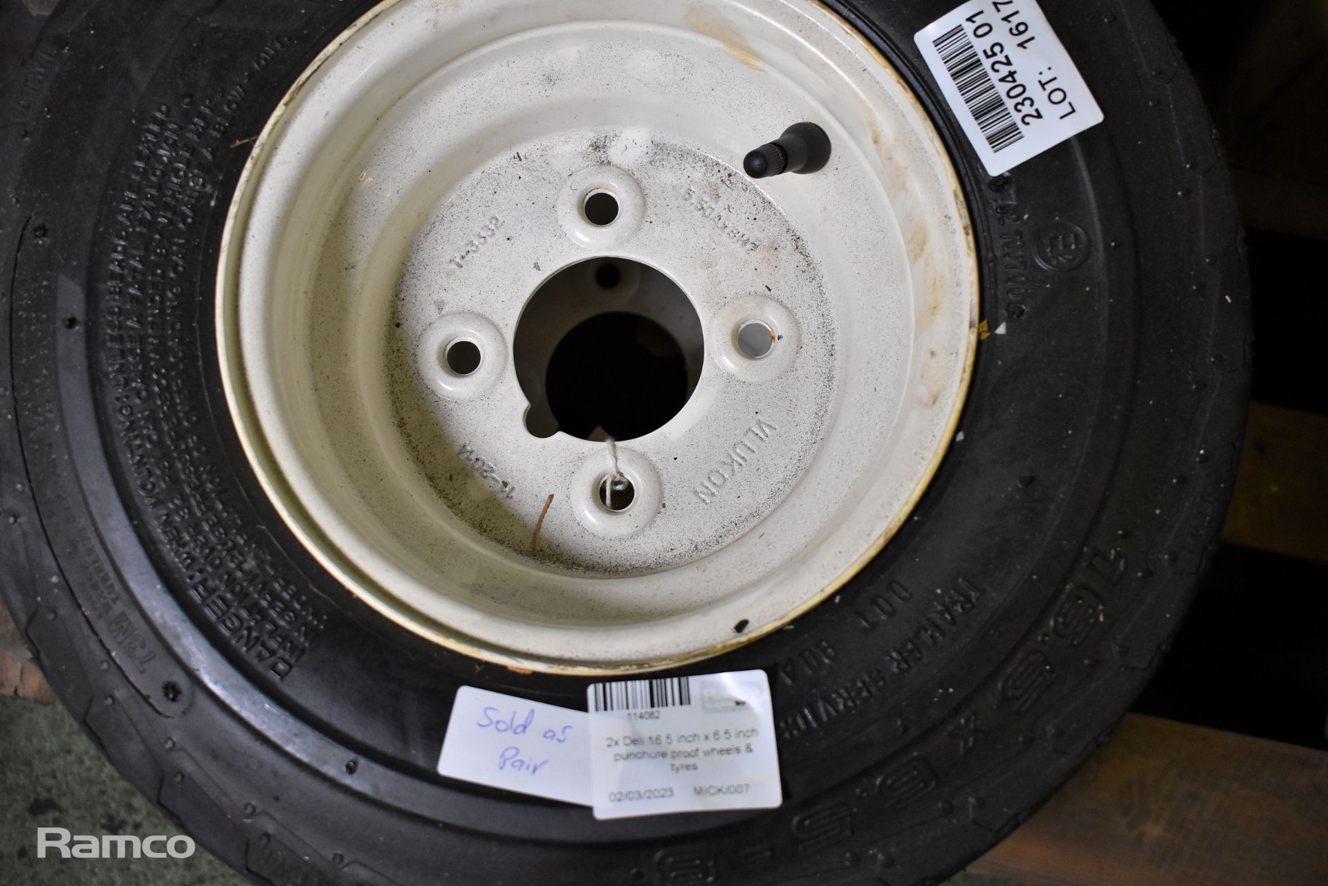 2x Deli 16.5 inch x 6.5 inch puncture proof wheels & tyres - Image 3 of 5