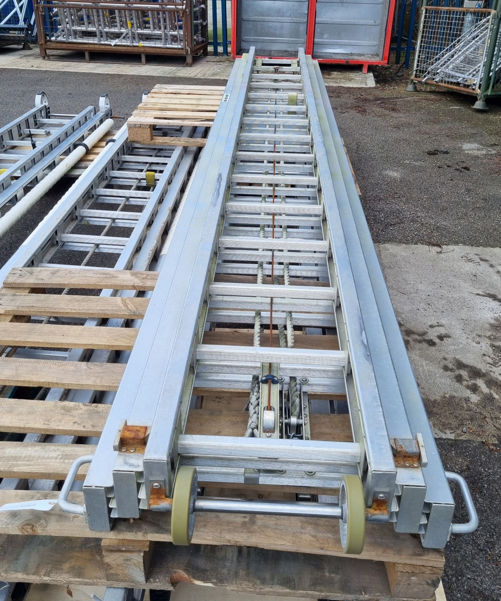 AS Fire & Rescue equipment ladder - 3 section - 14 rungs per section - approx 4M in length - Image 2 of 3