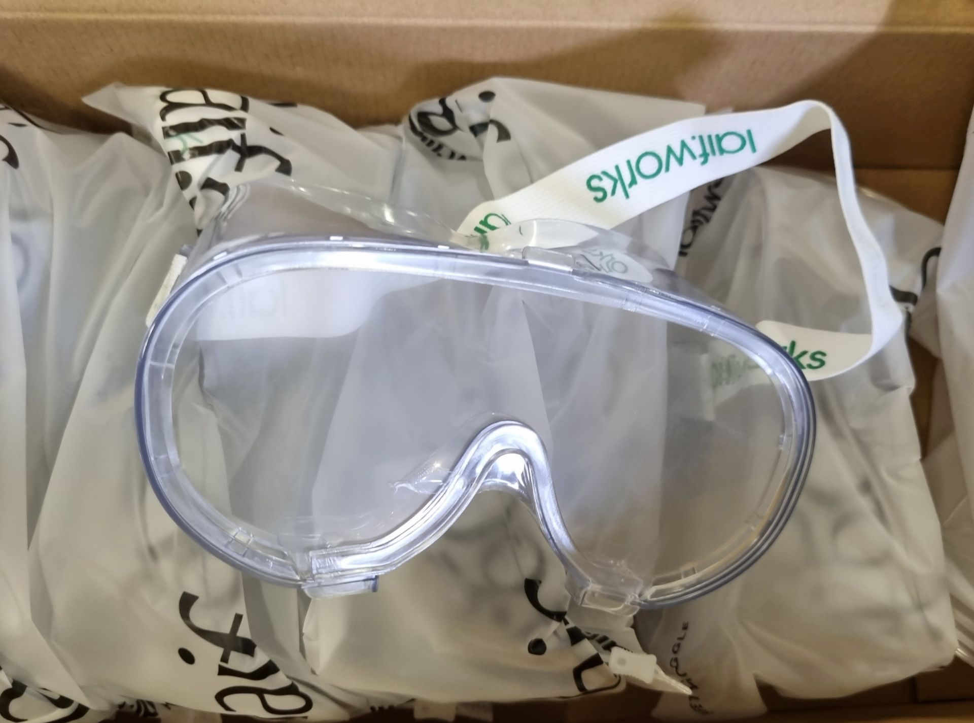 2x boxes of Laif.works clear eye protection safety goggles with adjustable strap - Image 3 of 4