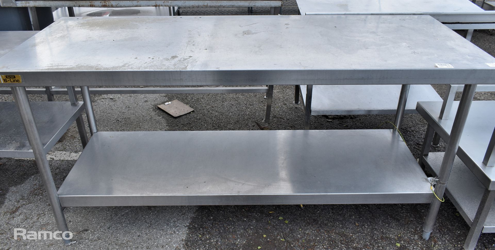 Stainless steel table with bottom shelf - L 180 x W 70 x H 87cm - Image 3 of 3