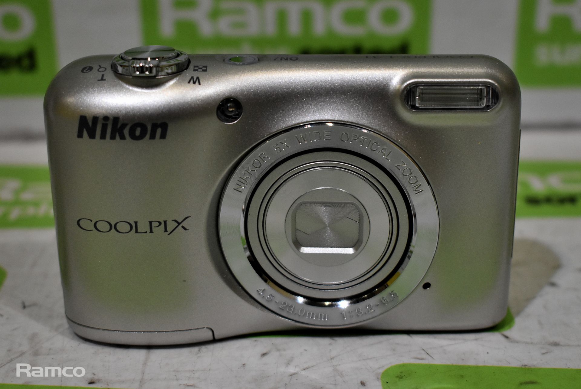 Nikon CoolPix L31 camera - with original box and accessories - used - Image 2 of 6