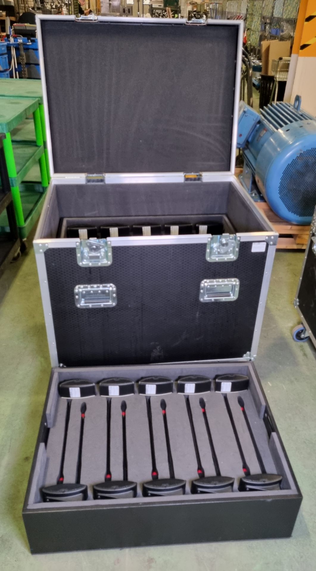30x Sennheiser ADN D1 delegate microphones, 30-way storage flight case for delegate microphones