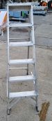 6 tread aluminium step ladder - open dimensions: 100 x 45 x 145cm