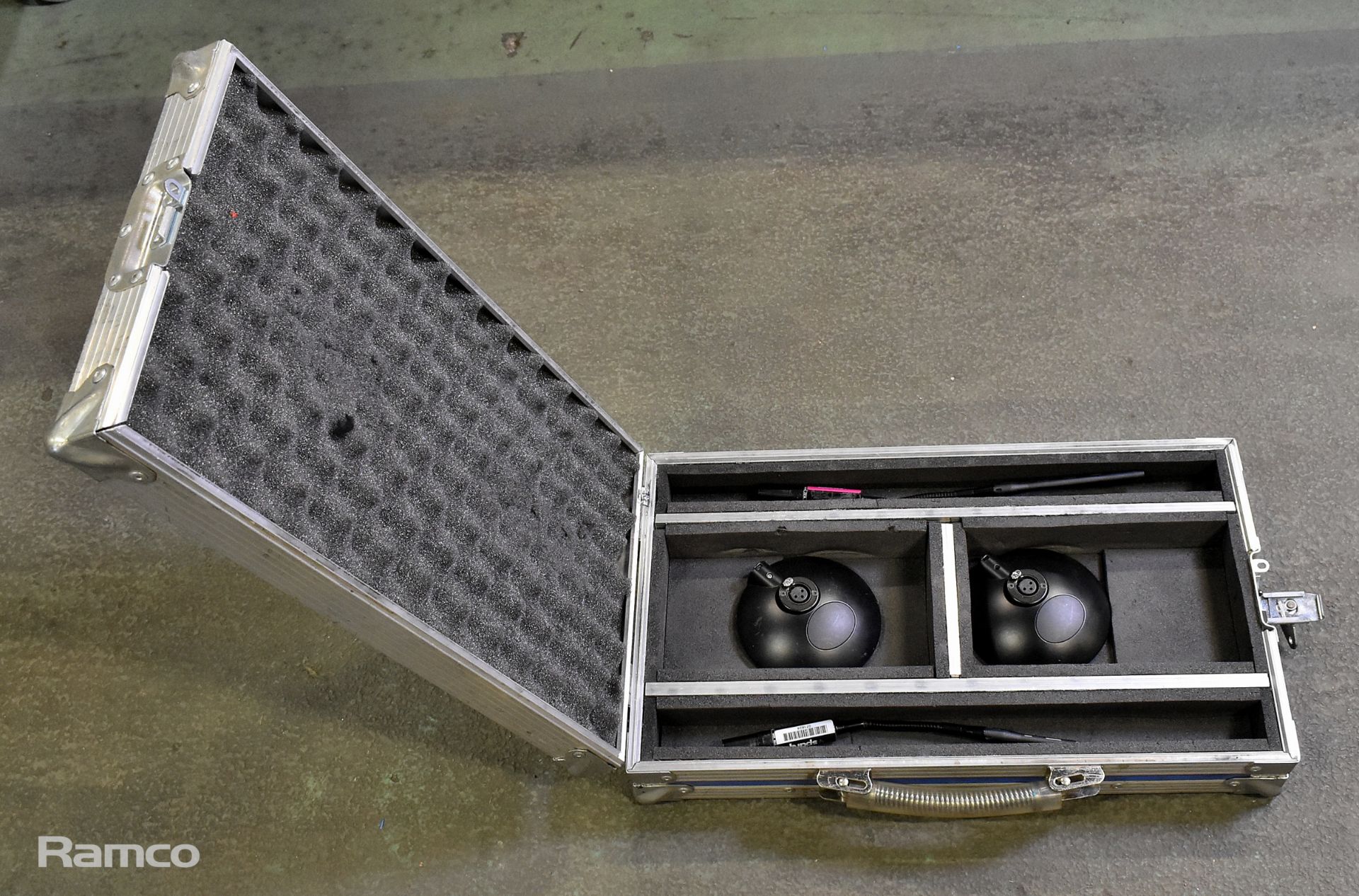 2x Beyerdynamic SHM 803 lectern microphones with base plates in flightcase - 55 x 32 x 15cm