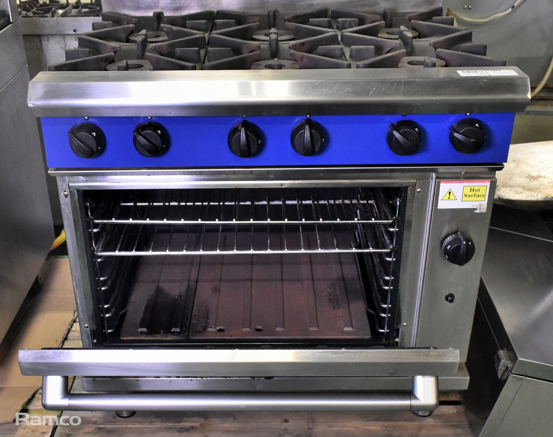 Blue Seal G506DF stainless steel 6 burner natural gas oven range - W 900mm - Image 3 of 5