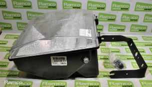 Newlec NLF-150MH external light fitting with Venture 150W lamp - unused