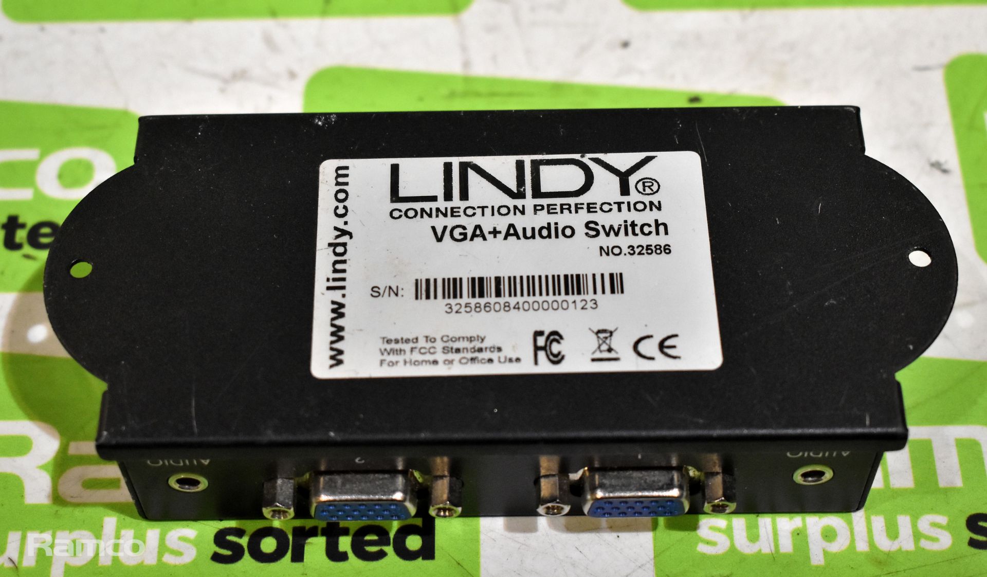 Lindy 32586 VGA & audio switch - Image 3 of 3