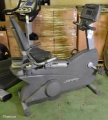 Life Fitness 95Ri recumbent exercise bike - L 120 x W 65x H 127cm