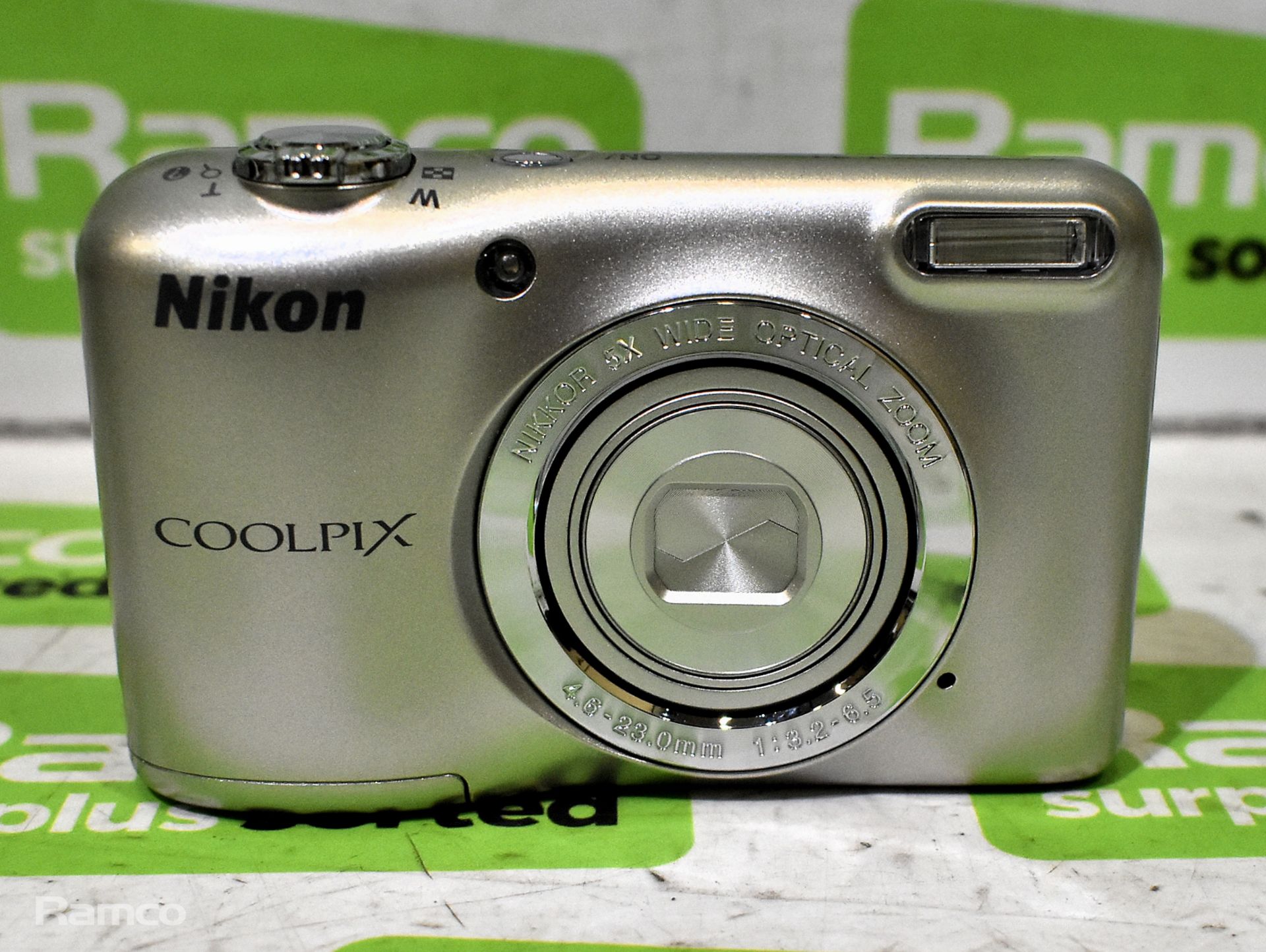 Nikon CoolPix L31 camera - with original box and accessories - used - Image 2 of 4