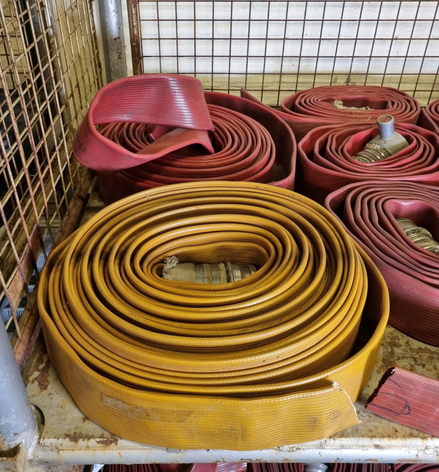 8x Layflat fire hose - mixed sizes, some missing couplings - Bild 3 aus 3