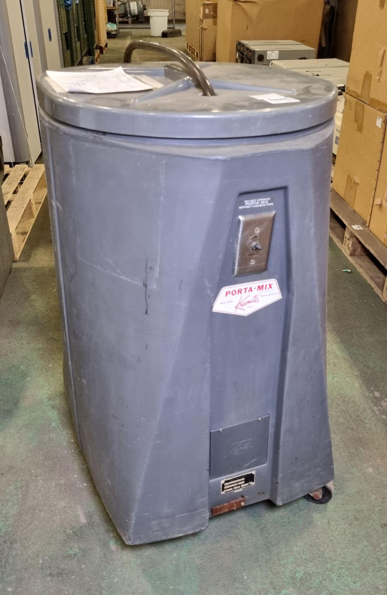 Kreonite Porta-Mix PM25 photographic chemical mixing tank (missing wheel) - 100L capacity