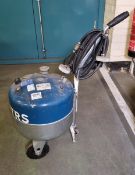 Rozone Sustainable Solutions Romess mobile brake bleeder