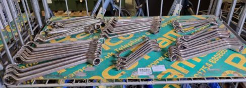 Various sized ring spanners