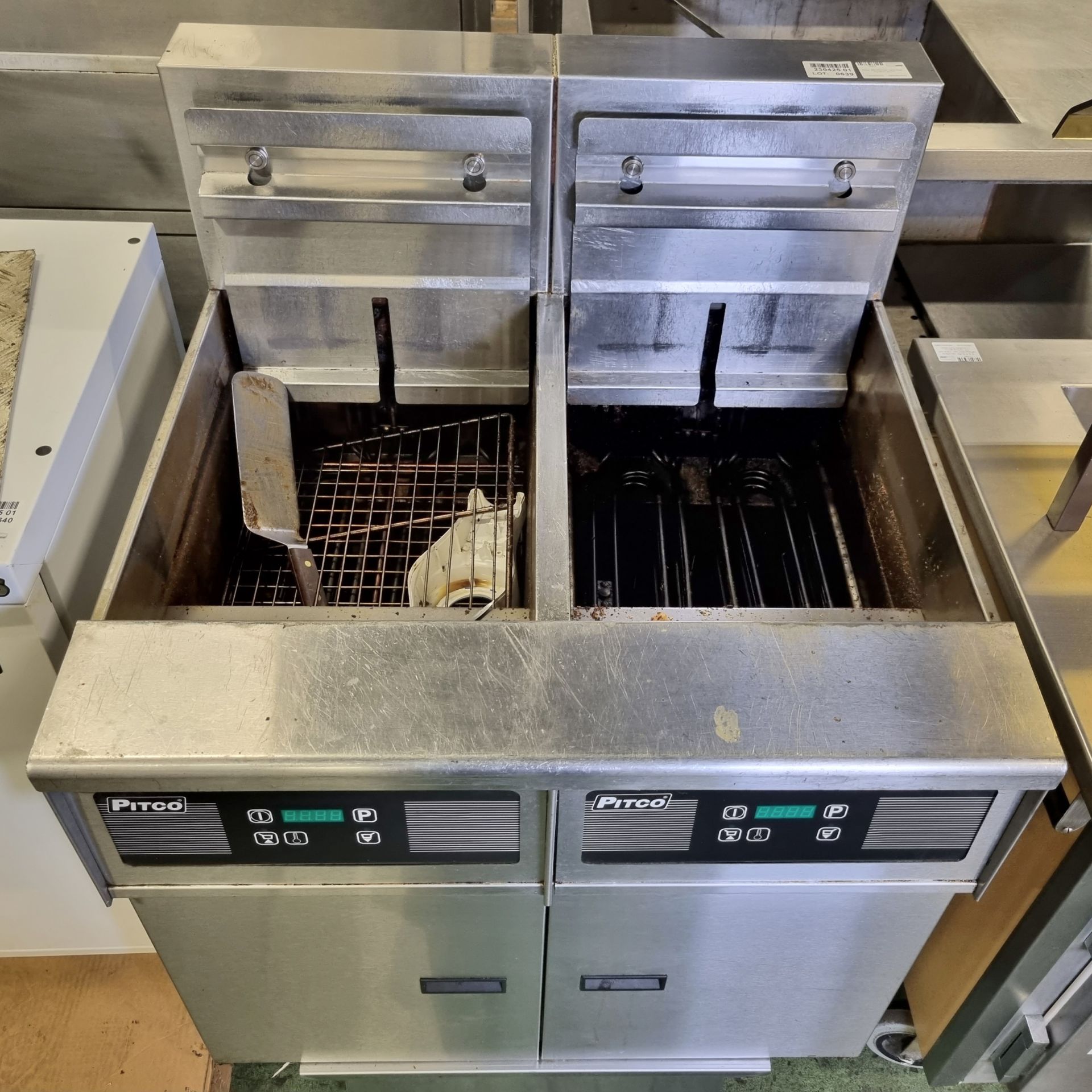 Pitco SEH50 twin tank fryer - 82 x 80 x 120cm - Image 6 of 6