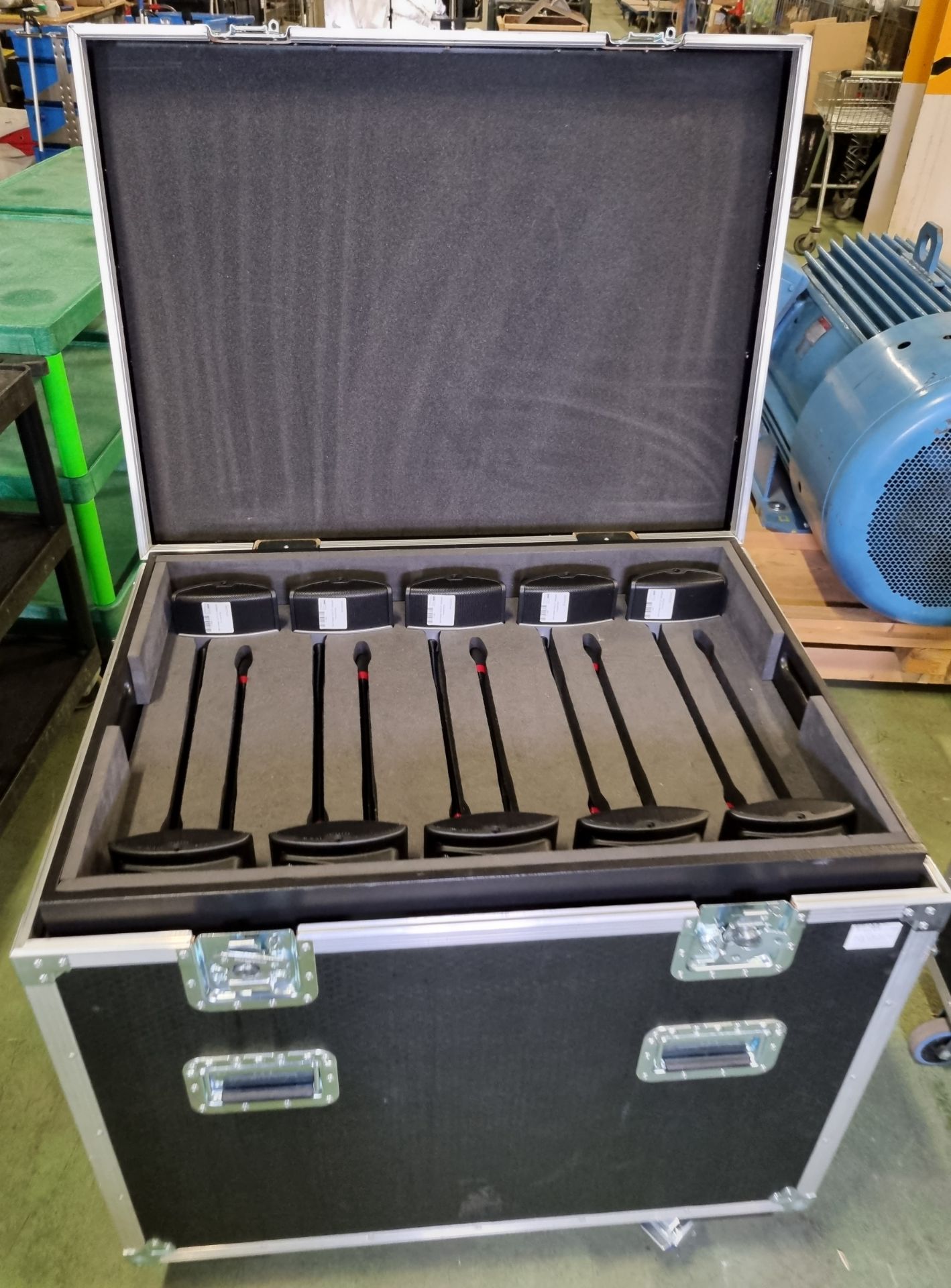 30x Sennheiser ADN D1 delegate microphones, 30-way storage flight case for delegate microphones - Image 7 of 8
