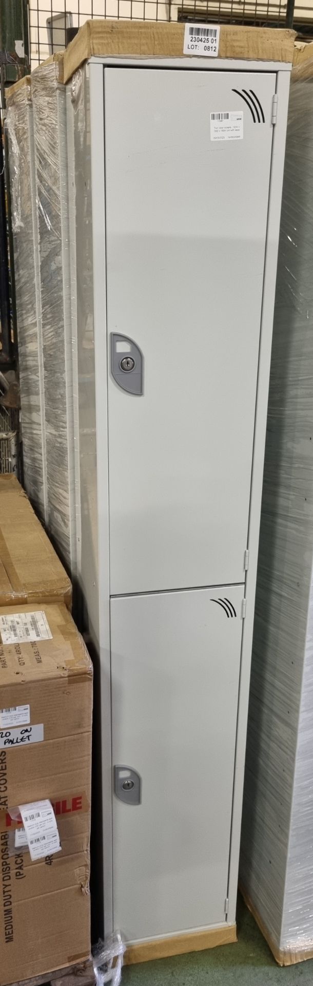 3x Twin door lockers - W 30 x D 30 x H 180 cm with keys