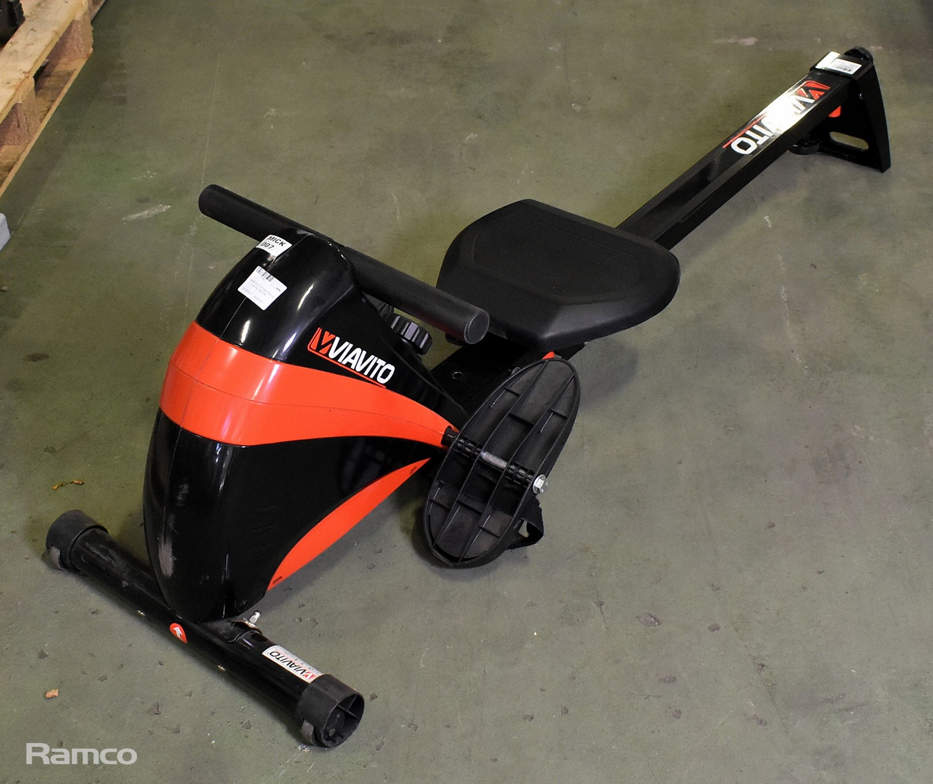 Viavito Sumi compact folding rowing machine - Image 3 of 7