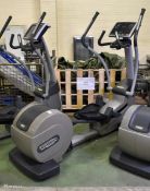 Technogym Excite DA594L cross trainer - L 204 x W 77 x H 170cm