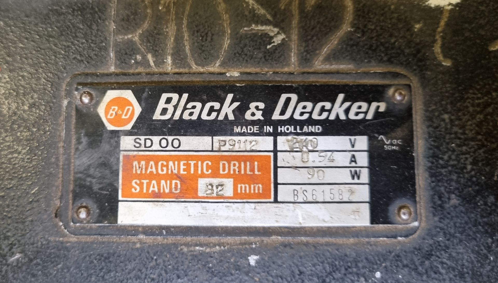 Black & Decker magnetic drill stand 32mm - 110V - Image 4 of 4