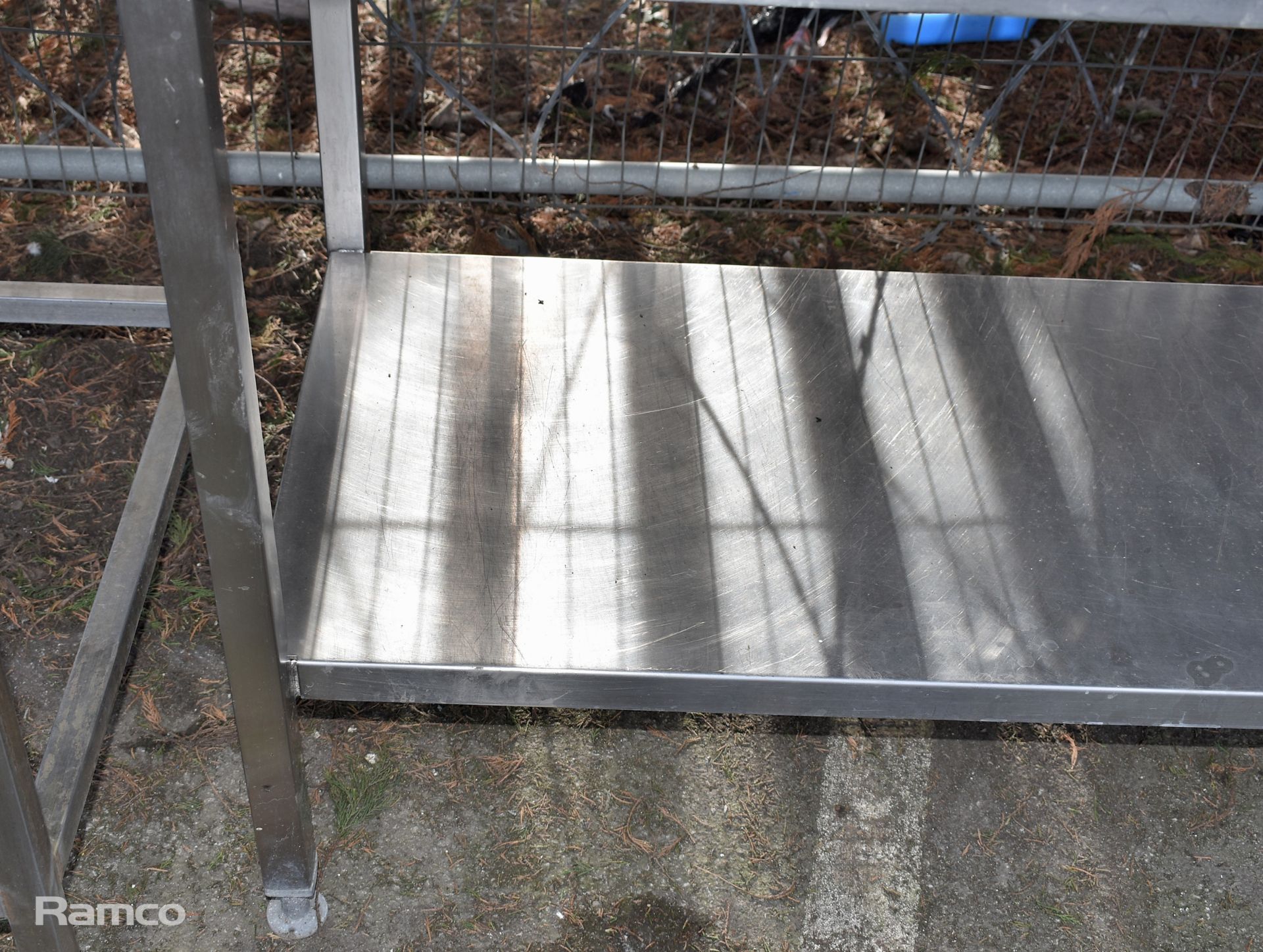 Stainless steel draining table - L 124 x W 89 x H 97cm, Stainless steel table with bottom shelf - Image 4 of 9