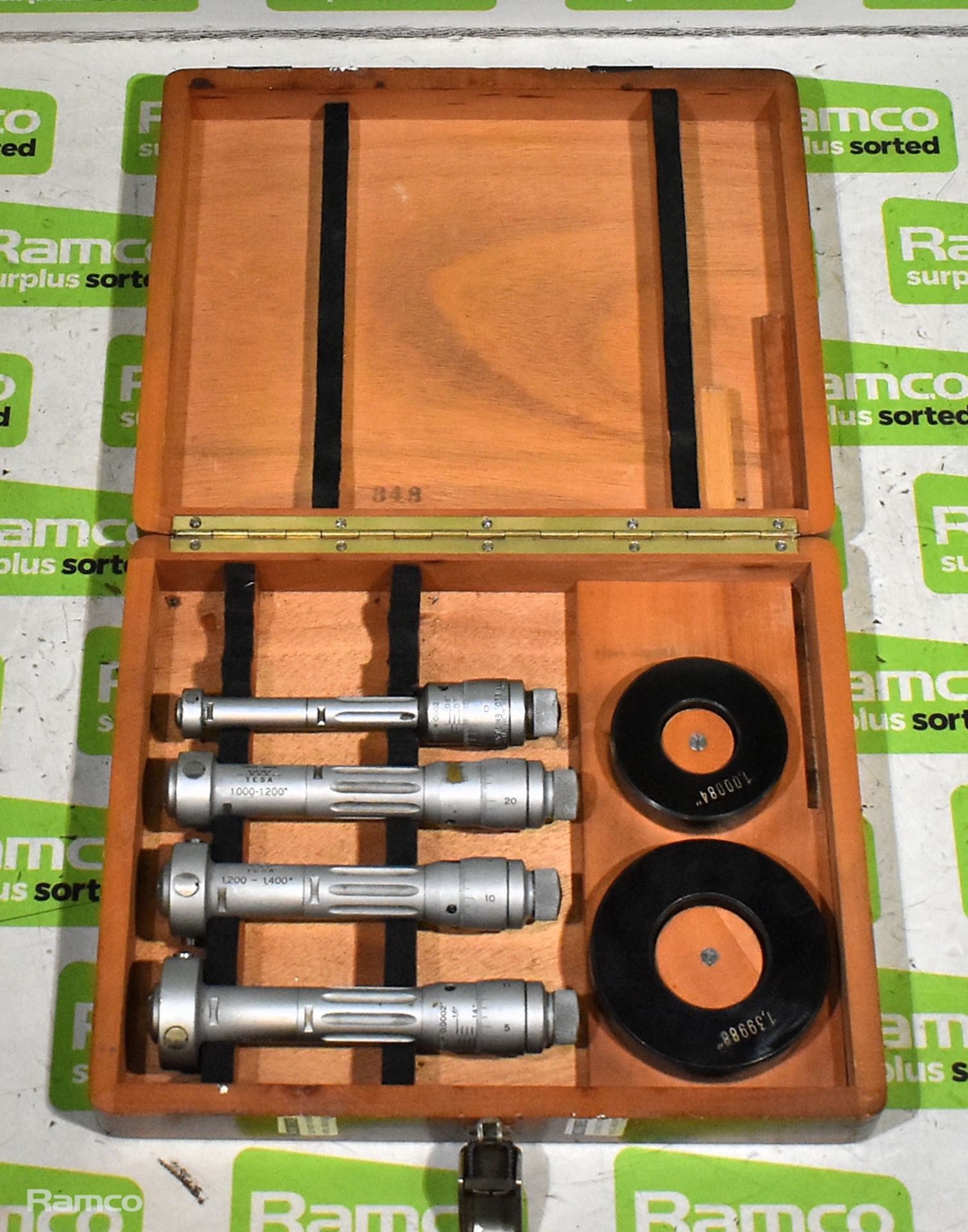 Tesa bore gauge set with case