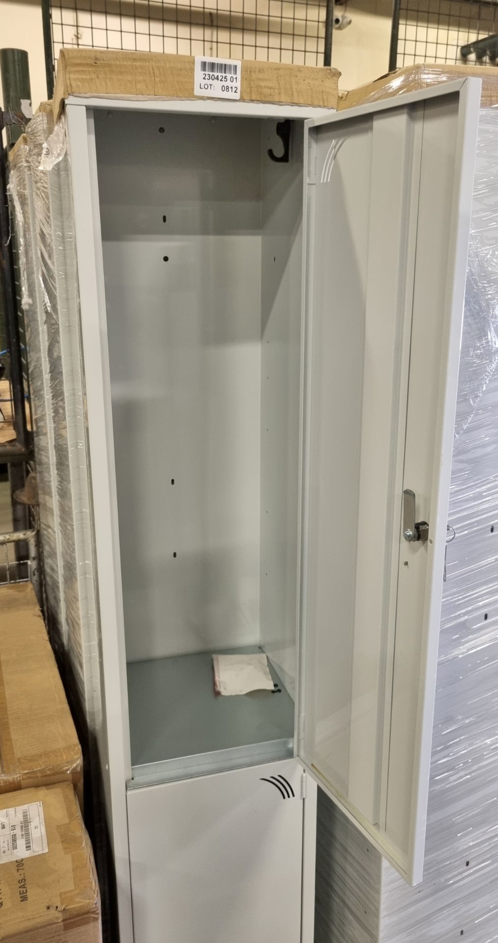 3x Twin door lockers - W 30 x D 30 x H 180 cm with keys - Image 3 of 3