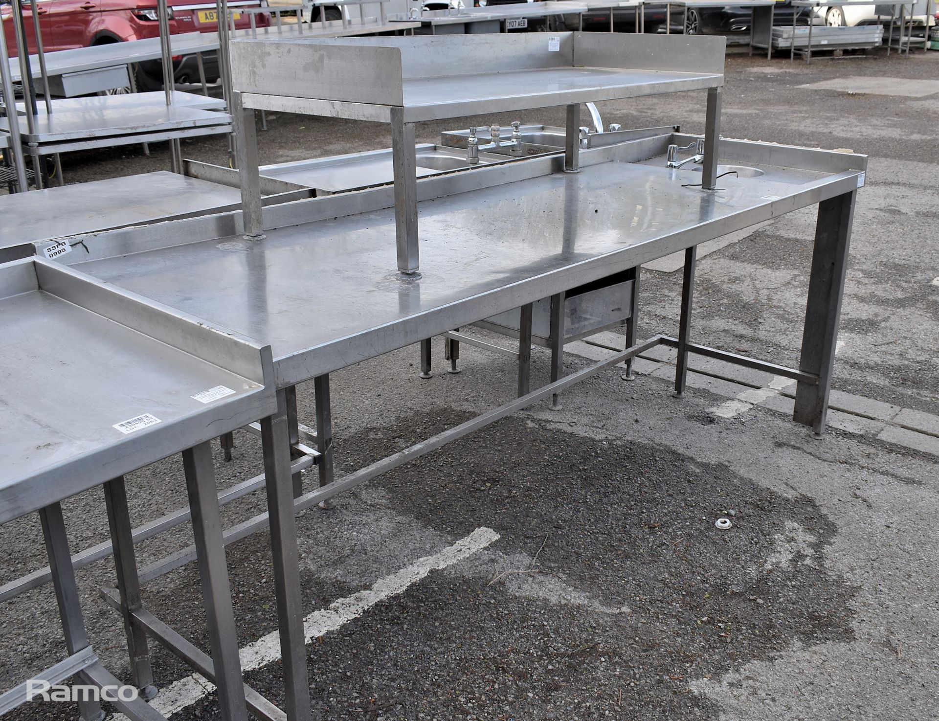 Stainless steel table with small sink bowl and upstand - dimensions: 225 x 70 x 95cm - Image 6 of 6