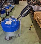 Rozone Sustainable Solutions Romess mobile brake bleeder