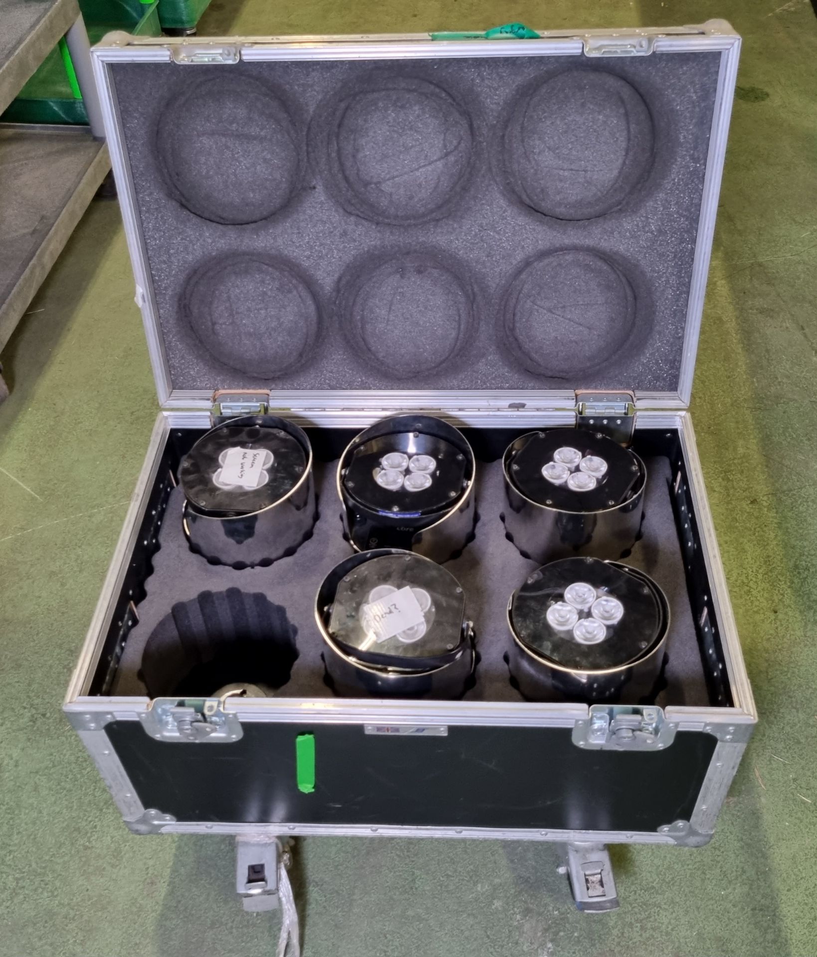 5 x Core Point 20 LED uplighters in powered flight case, 2 not in full working order