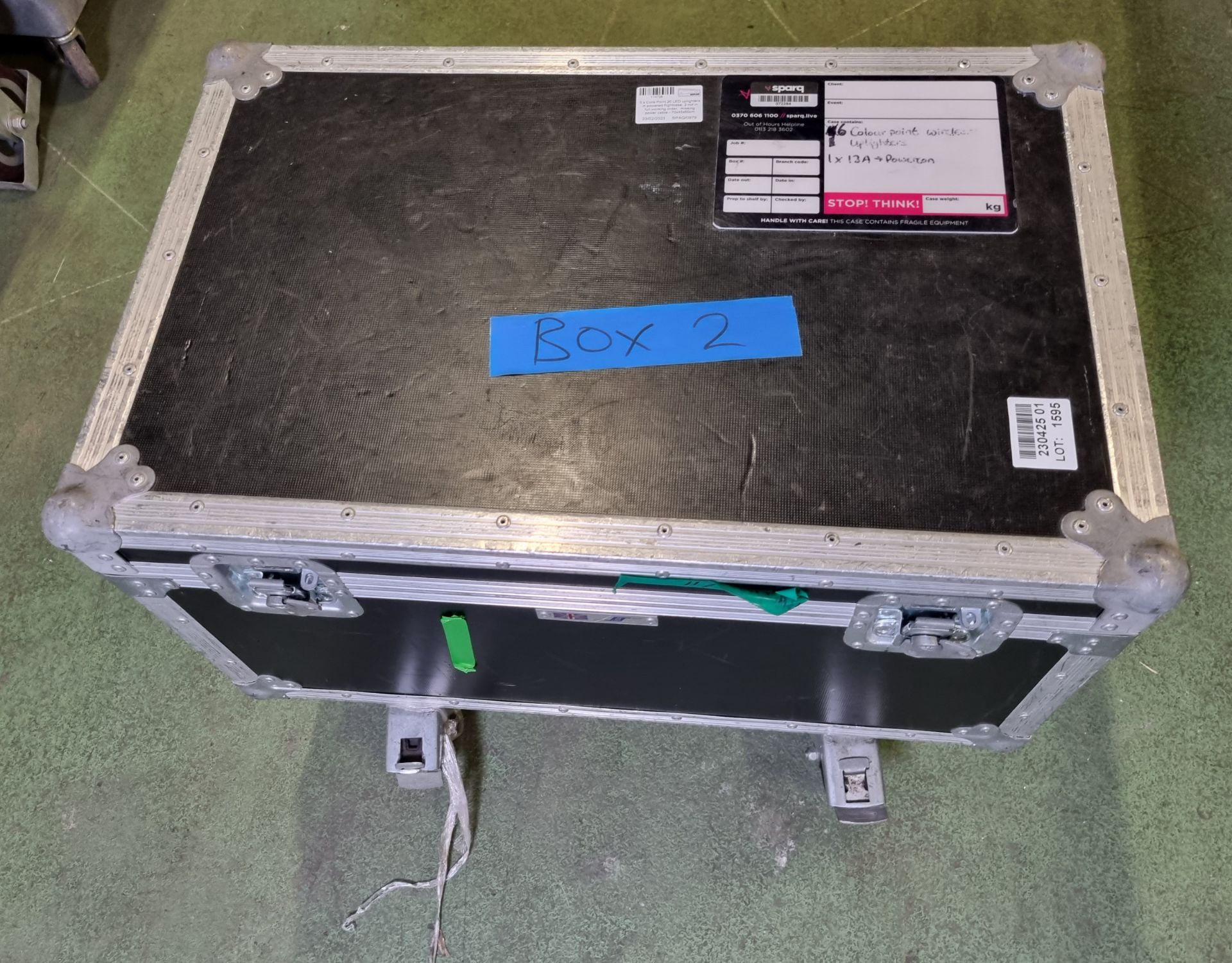 5 x Core Point 20 LED uplighters in powered flight case, 2 not in full working order - Image 6 of 6