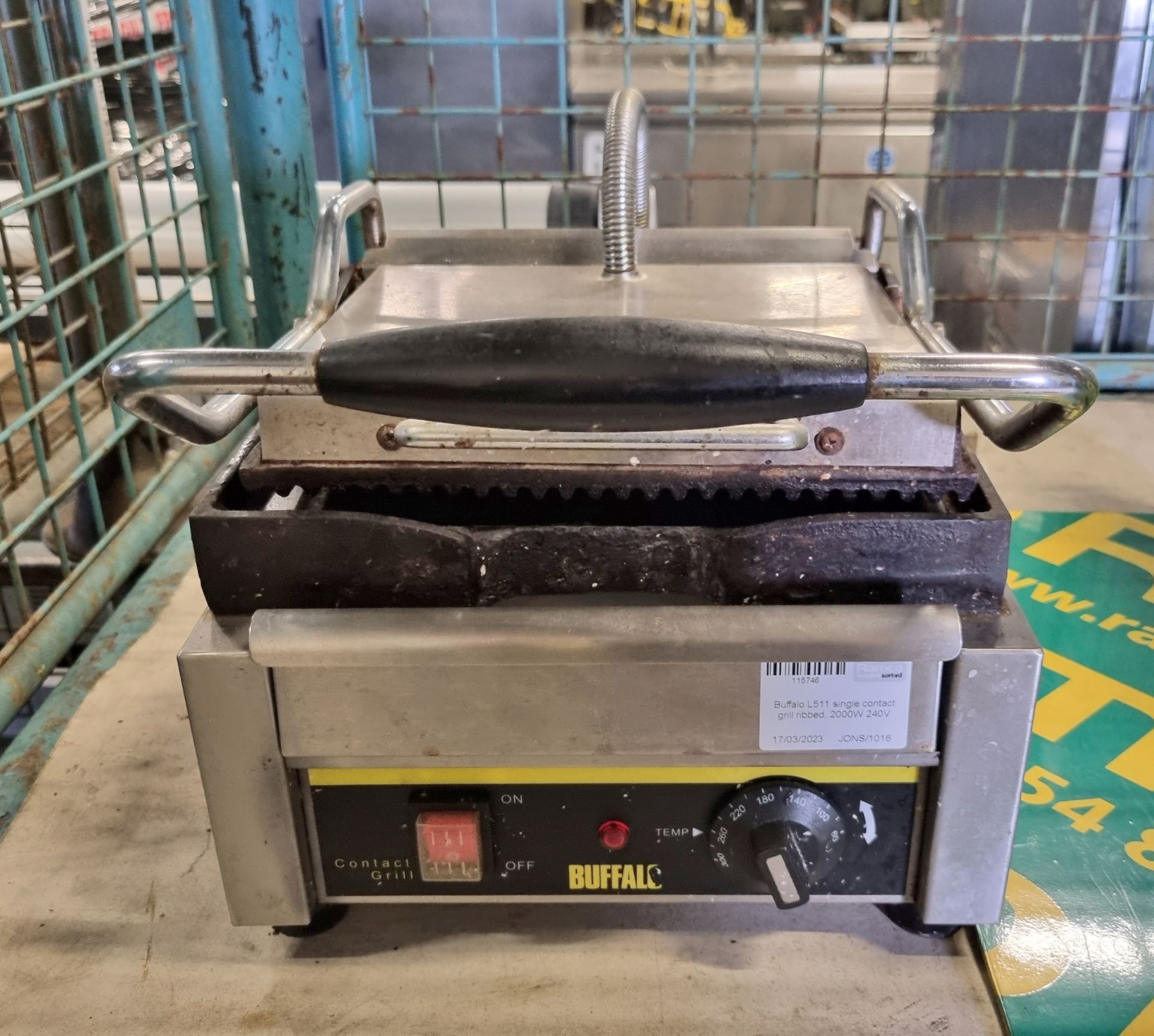Buffalo L511 single contact grill ribbed - 2000W - 240V
