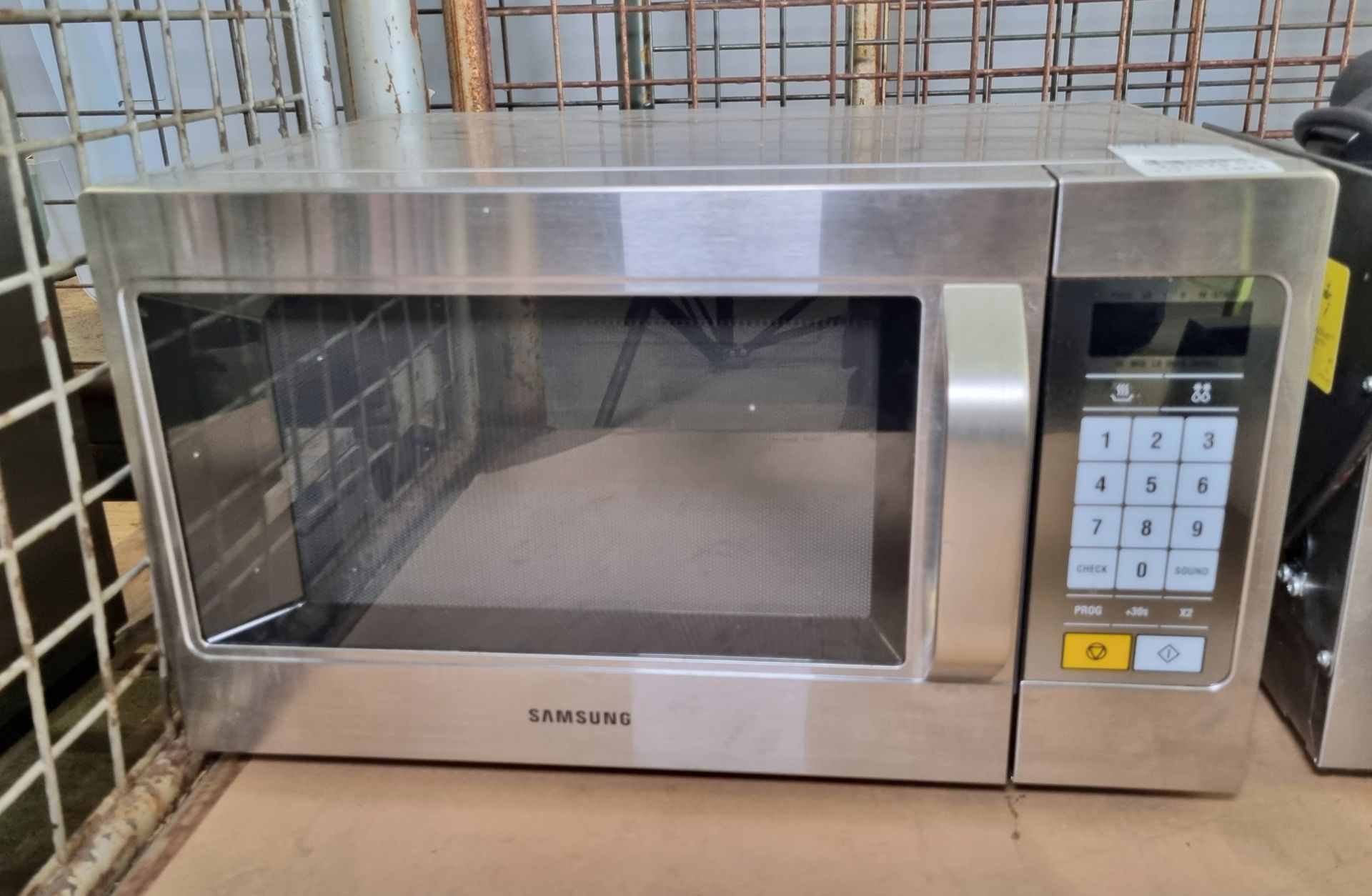 Samsung CM1089 - stainless steel - 26 ltr programmable microwave oven 1100W 240V - W 520 x D 420