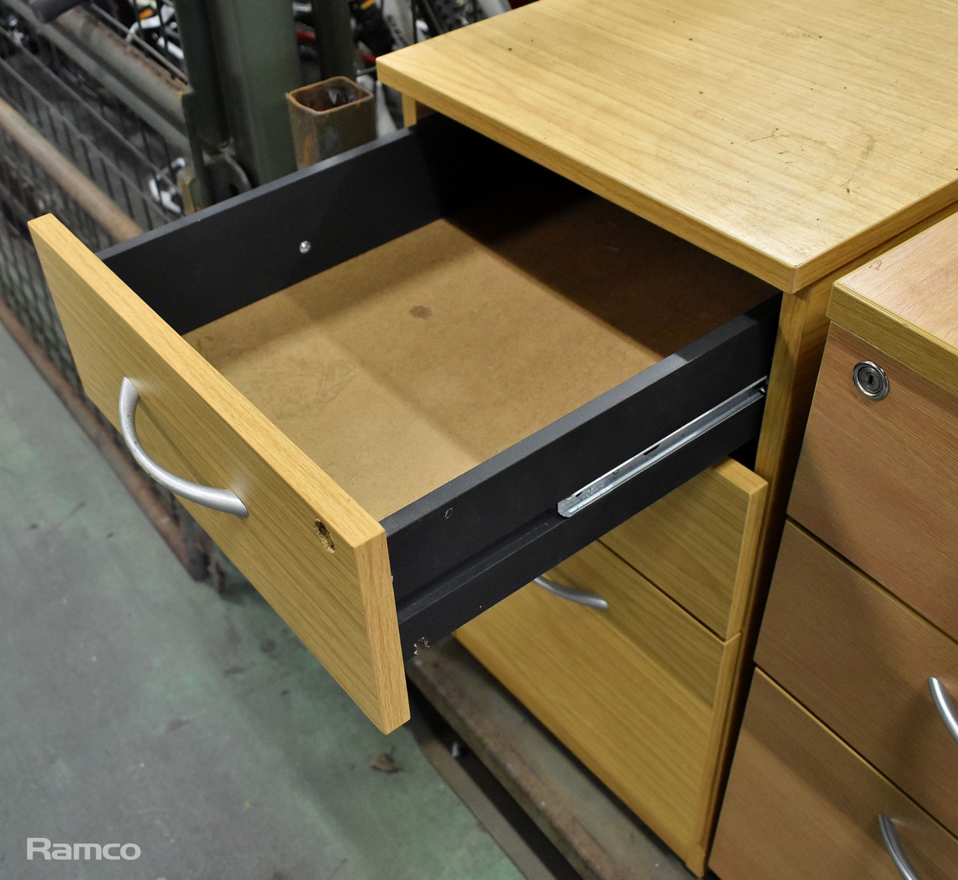 Office furniture including shelving, 2 desks and 2 small filing cabinets - some cosmetic damage - Image 5 of 9