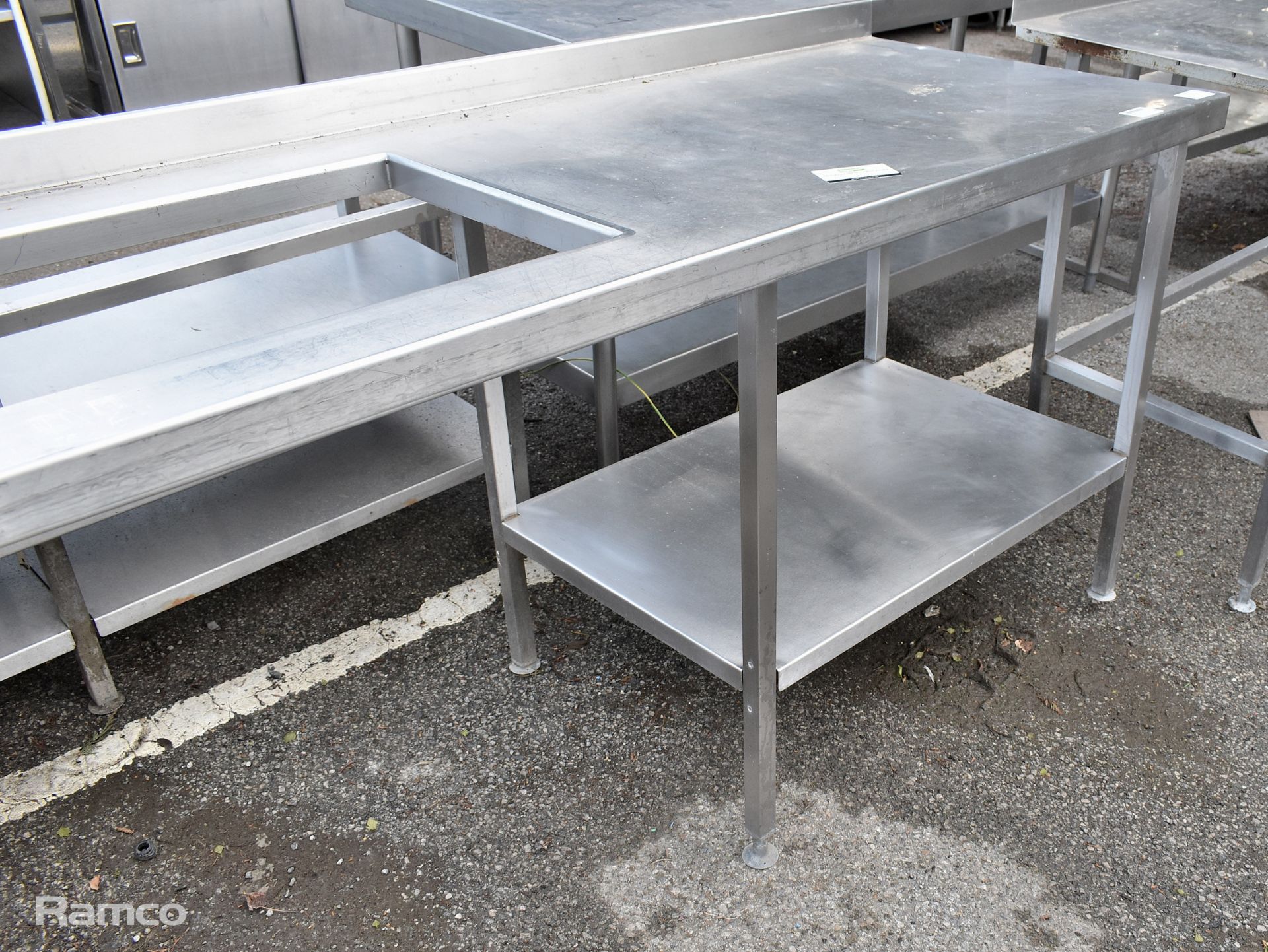 Stainless steel table with bottom shelf and rectangular cut out - L 193 x W 70 x H 90cm - Image 4 of 4